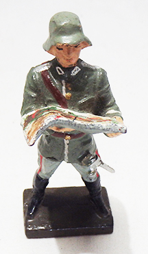 1930's era German artillery officer composition figure made by Lineol