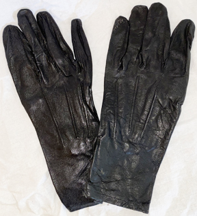 Wartime North Vietnamese / NVA Air Force Pilot's Leather Gloves
