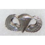 Vietnam Sand Cast US Basic Airborne Jump Wing Badge