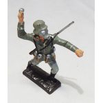 1930's era German gas attack stormtrooper composition figure made by Lineol